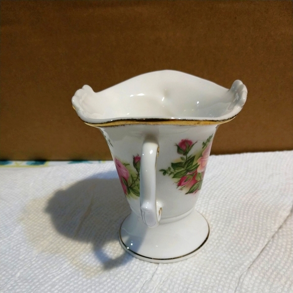 💖 Bone China Vase by Brinton (Taiwan) Roses Both Side & Gold Trim - Picture 2 of 7